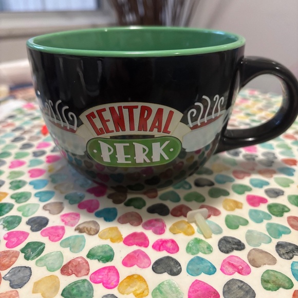 Large ‘Friends’ Central Perk Mug - Picture 1 of 3